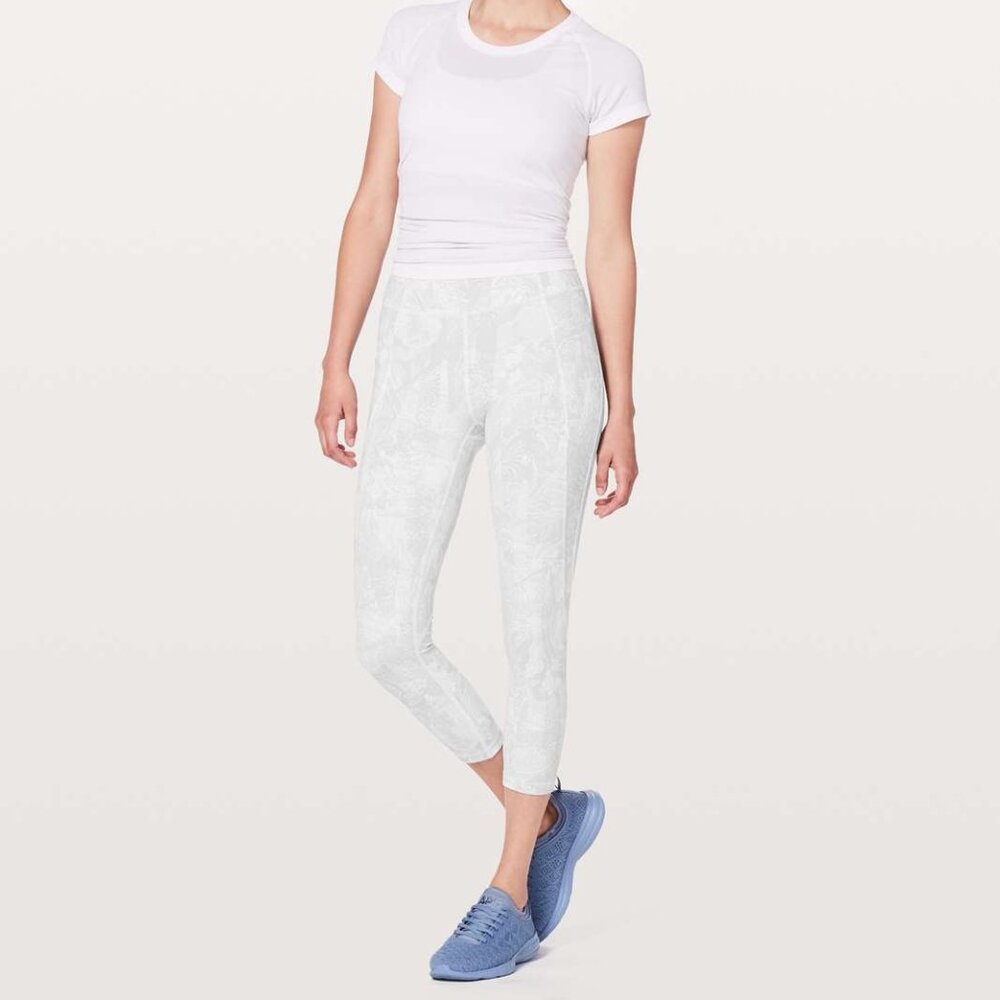 Lululemon Time To Sweat Crop *23" leggings size 4